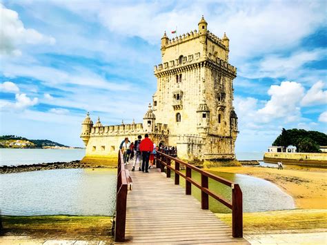 places to visit in lisbon - hindi to english
